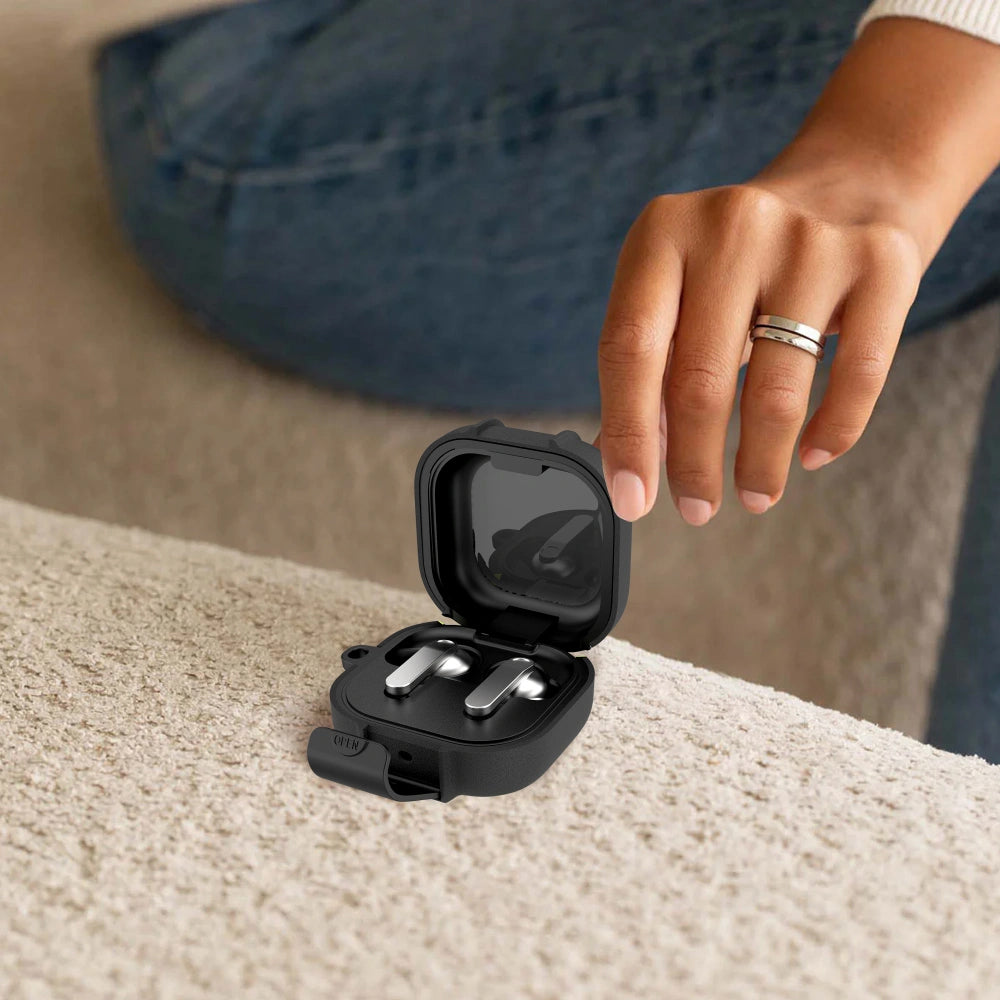 Étui Tech-Protect Slim Hook pour Samsung Galaxy Buds4 / Buds4 Pro, Noir