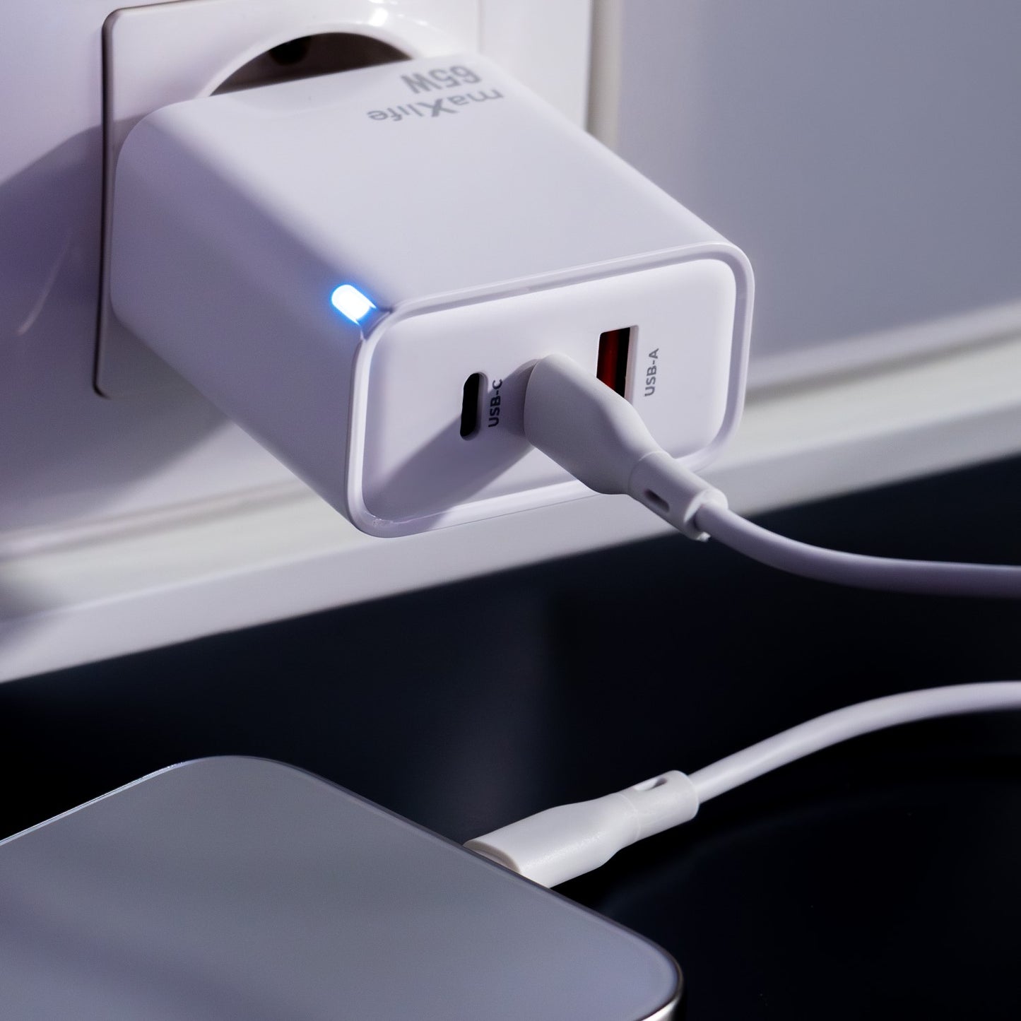 Chargeur Réseau MaXlife MXTC-09-65ACC, 65W, 3.25A, 1 x USB-A - 2 x USB-C, Blanc