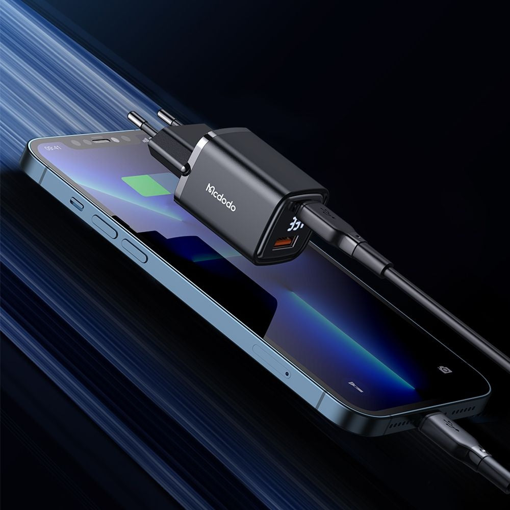 Chargeur Réseau McDodo CH-1701 Graphite Display, 33W, 3A, 1 x USB-A - 1 x USB-C, Noir