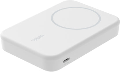 Batterie Externe Sans Fil Belkin BoostCharge Pro avec Support, 8000mAh, 15W, FQI, 1 x QI - 1 x USB-C, Blanche BPD007btWH
