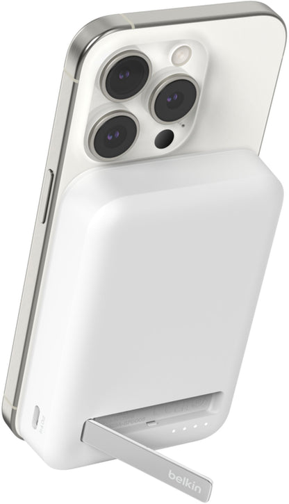 Batterie Externe Sans Fil Belkin BoostCharge Pro avec Support, 10000mAh, 15W, FQI, 1 x QI - 1 x USB-C, Blanche BPD008btWH