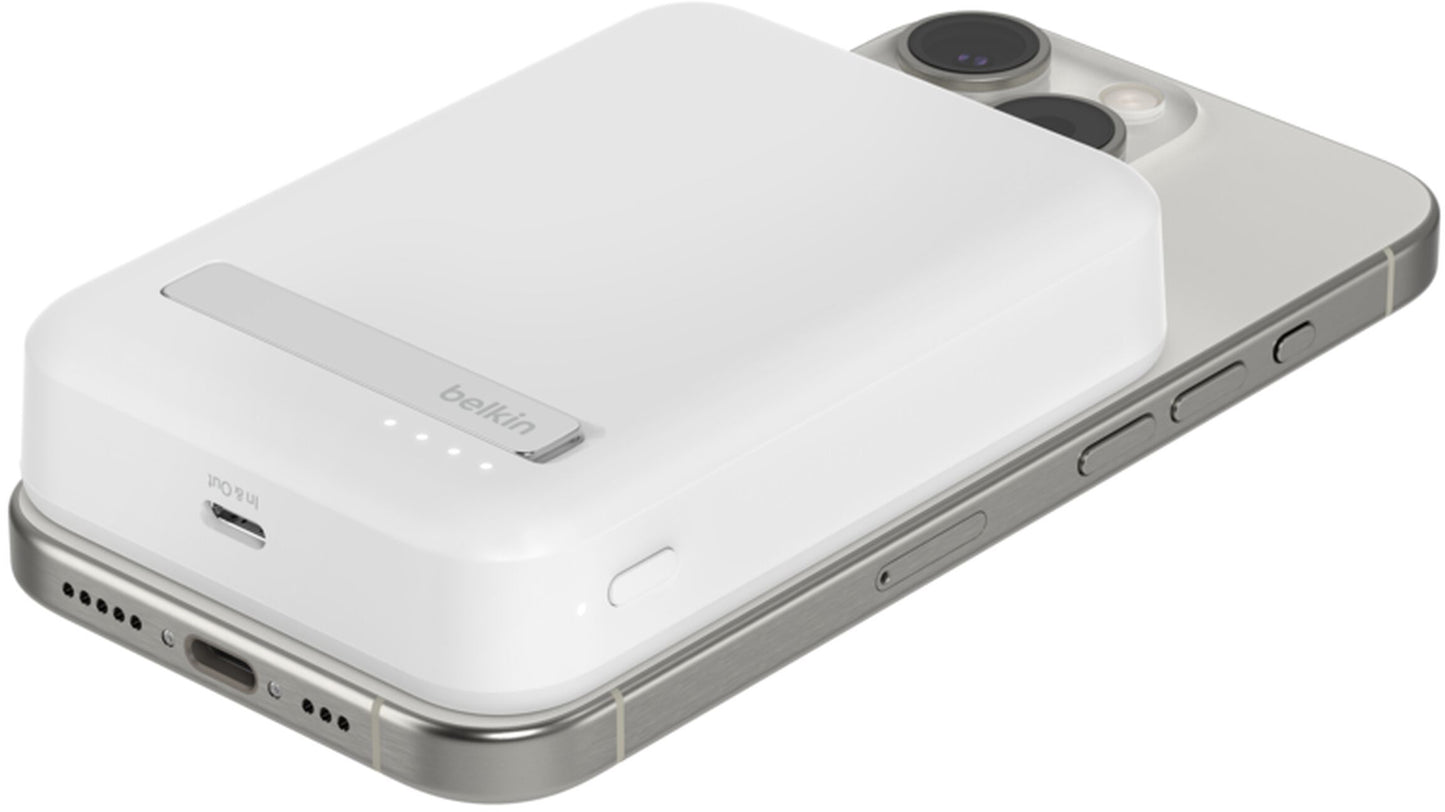 Batterie Externe Sans Fil Belkin BoostCharge Pro avec Support, 10000mAh, 15W, FQI, 1 x QI - 1 x USB-C, Blanche BPD008btWH