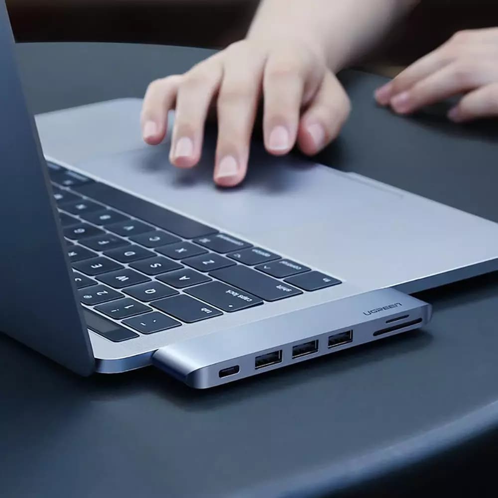 Hub USB-C UGREEN CM251 pour Apple MacBook Pro / Air, 3 x USB-A 3.0 - 1 x USB-C - 1 x SD - 1 x microSD, Gris