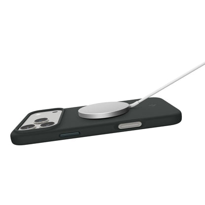 Coque MagSafe pour Apple iPhone 17 Pro, Spigen, Silicone Fit, Vert