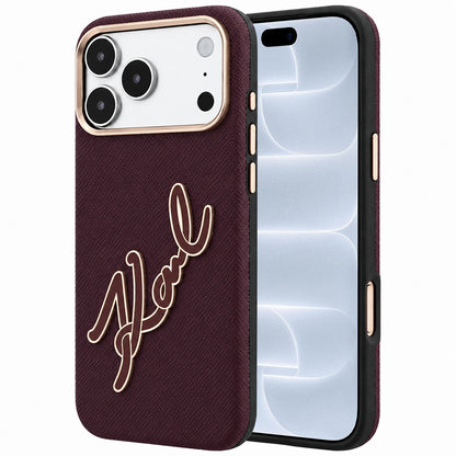 Coque pour Apple iPhone 18 Pro / 17 Pro, Karl Lagerfeld, Grand logo signature en résine lisse, Bordeaux