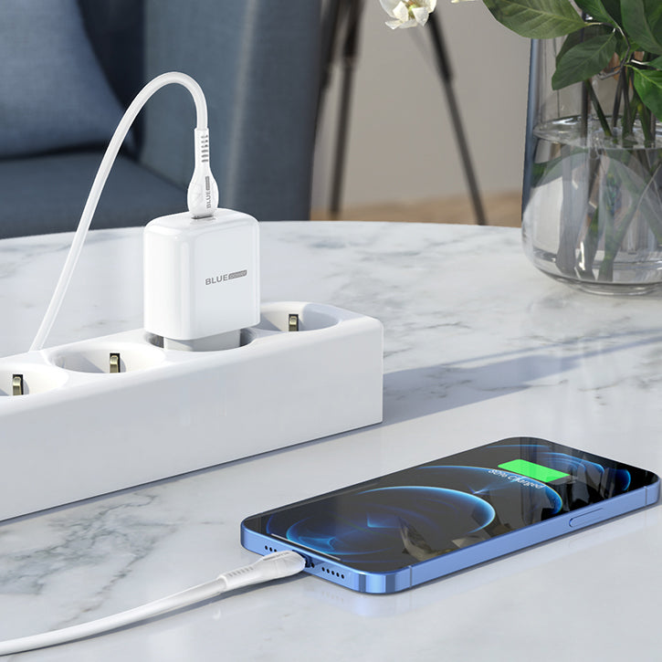 BLUE Power BBN3 Chargeur réseau avec câble Lightning, 20W, 3A, 1 x USB-C, blanc