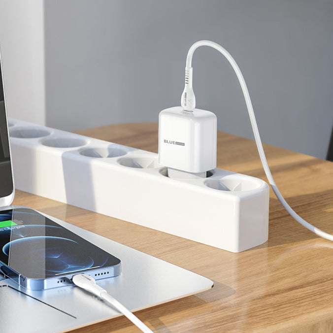 BLUE Power BBN3 Chargeur réseau avec câble Lightning, 20W, 3A, 1 x USB-C, blanc