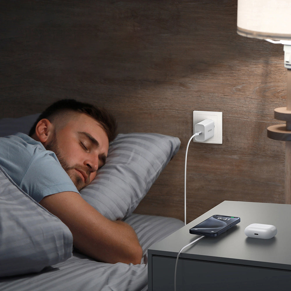Chargeur Réseau Sans Fil UGREEN W703, 15W, 1.67A, Noir