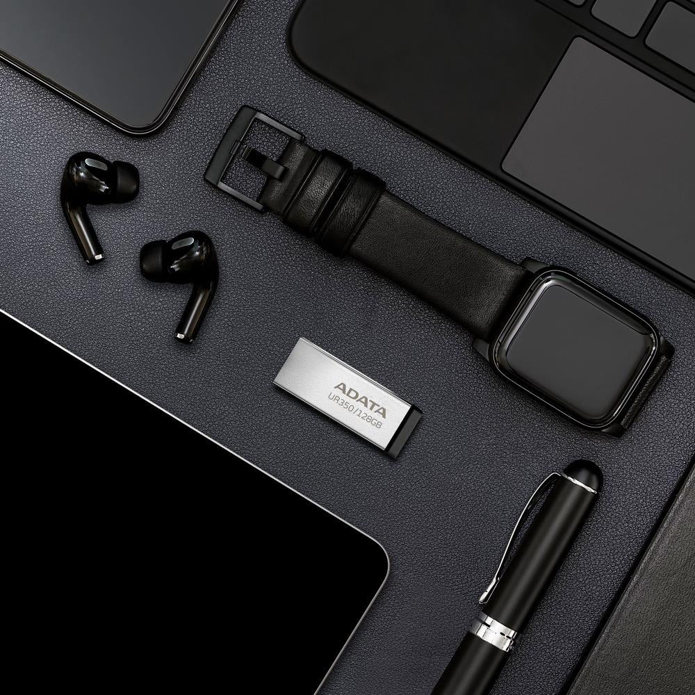 Mémoire externe USB-A 3.2 Adata UR350, 32 Go UR350-32G-RSR/BK